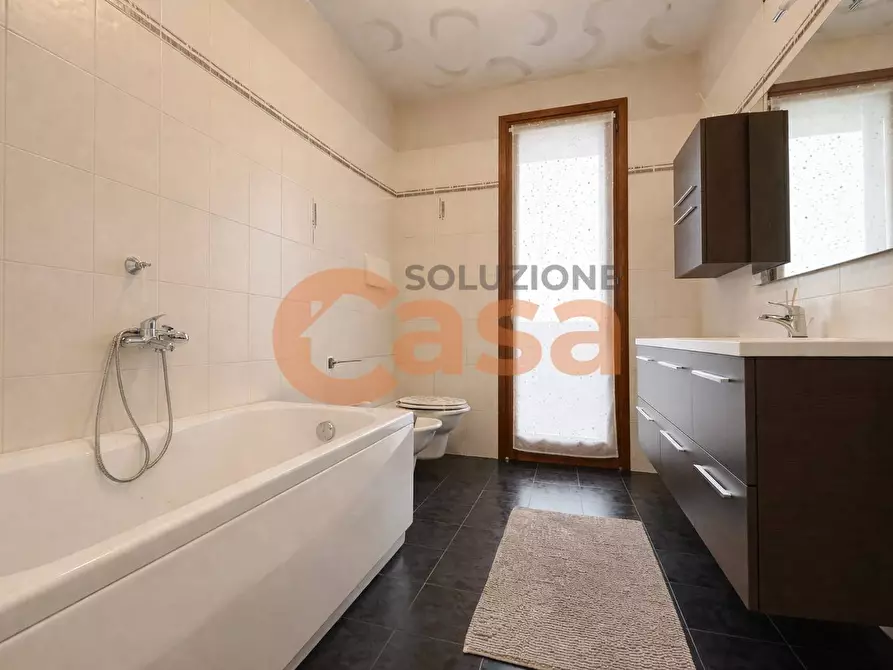 Immagine 16 di Appartamento in vendita  in Viale Europa a Agazzano