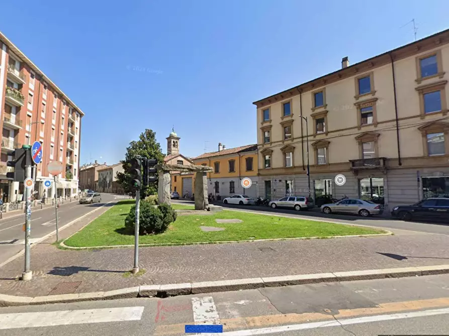 Immagine 1 di Negozio in affitto  in Stradone Farnese a Piacenza