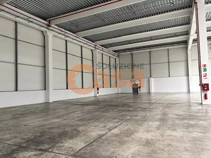 Immagine 10 di Magazzino in affitto  in Viale dell'Industria a Castel San Giovanni