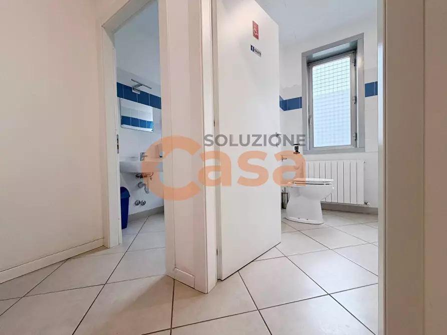 Immagine 14 di Ufficio in affitto  in Via Federico Coppalati a Piacenza