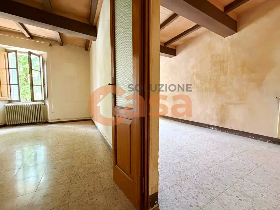 Immagine 23 di Palazzo in vendita  in Piazza Paolo Araldi a Rivergaro