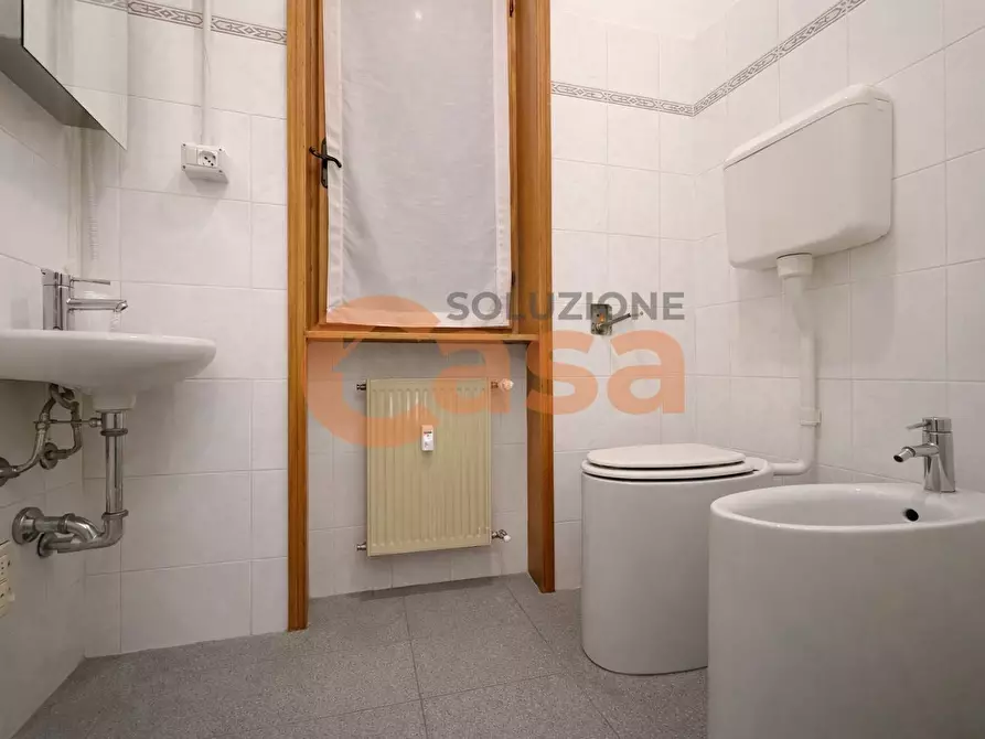 Immagine 15 di Ufficio in vendita  in Via Leopoldo Cerri a Piacenza