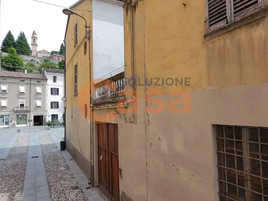 Immagine 14 di Palazzo in vendita  in Piazza Paolo Araldi a Rivergaro