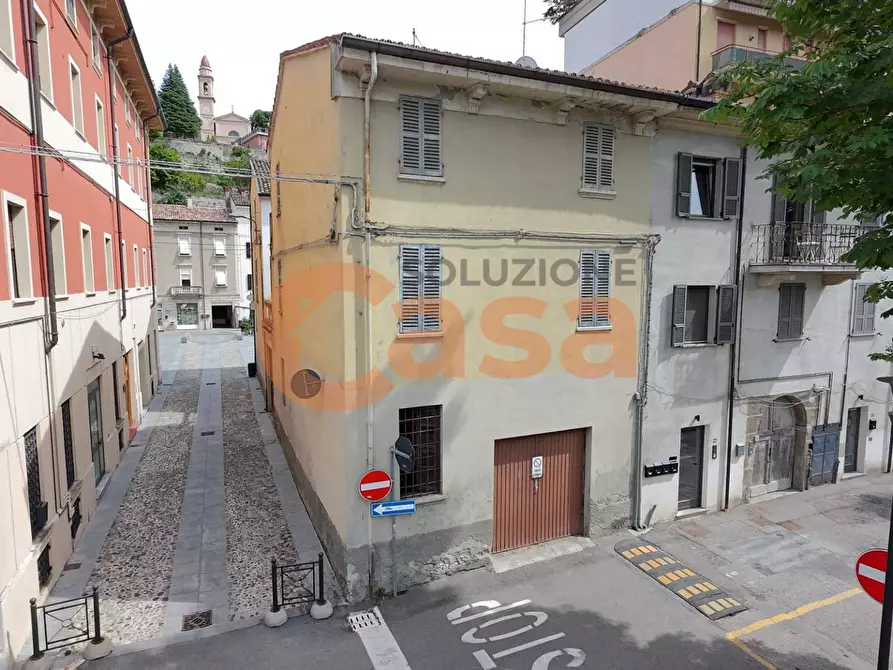 Immagine 11 di Palazzo in vendita  in Piazza Paolo Araldi a Rivergaro