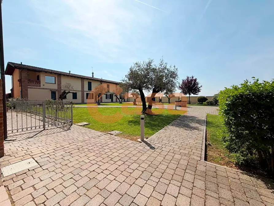 Immagine 37 di Appartamento in vendita  in Strada della Regina a Piacenza