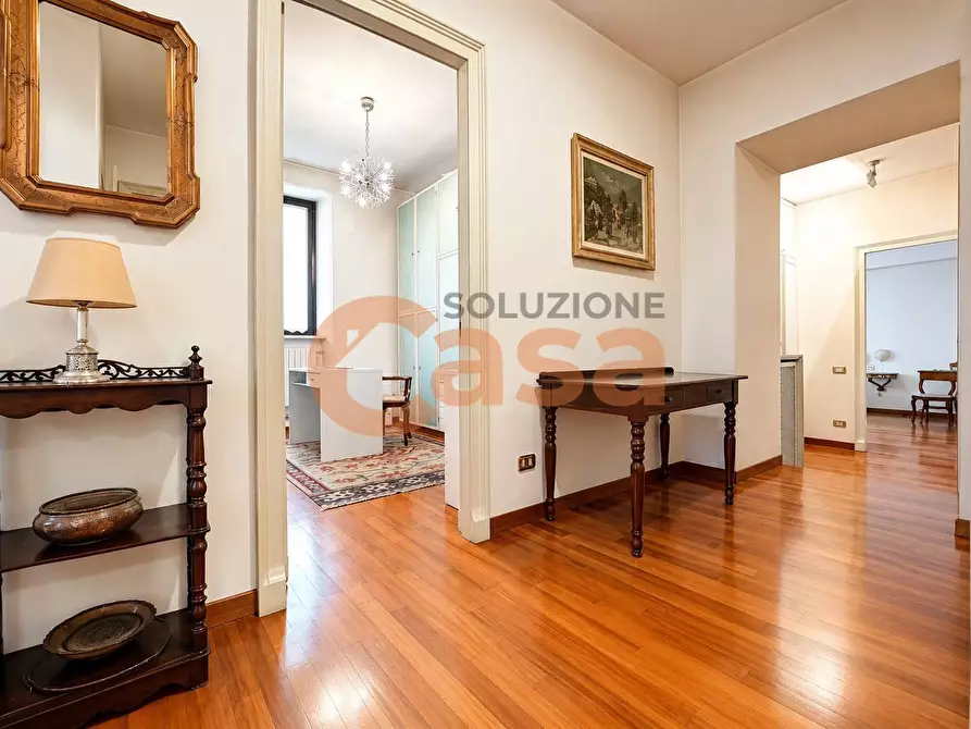 Immagine 10 di Palazzo in vendita  in Piazza Duomo a Piacenza