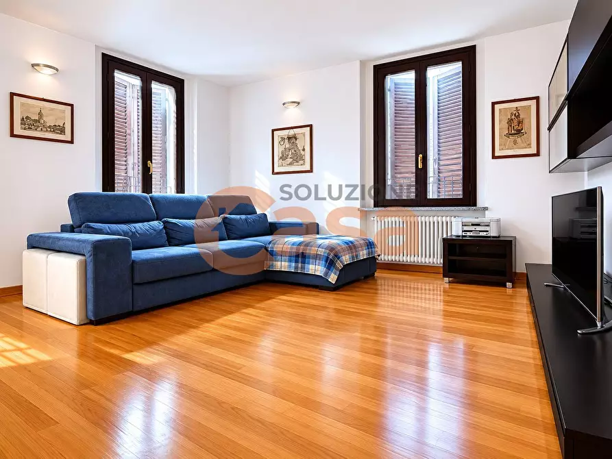 Immagine 33 di Palazzo in vendita  in Piazza Duomo a Piacenza