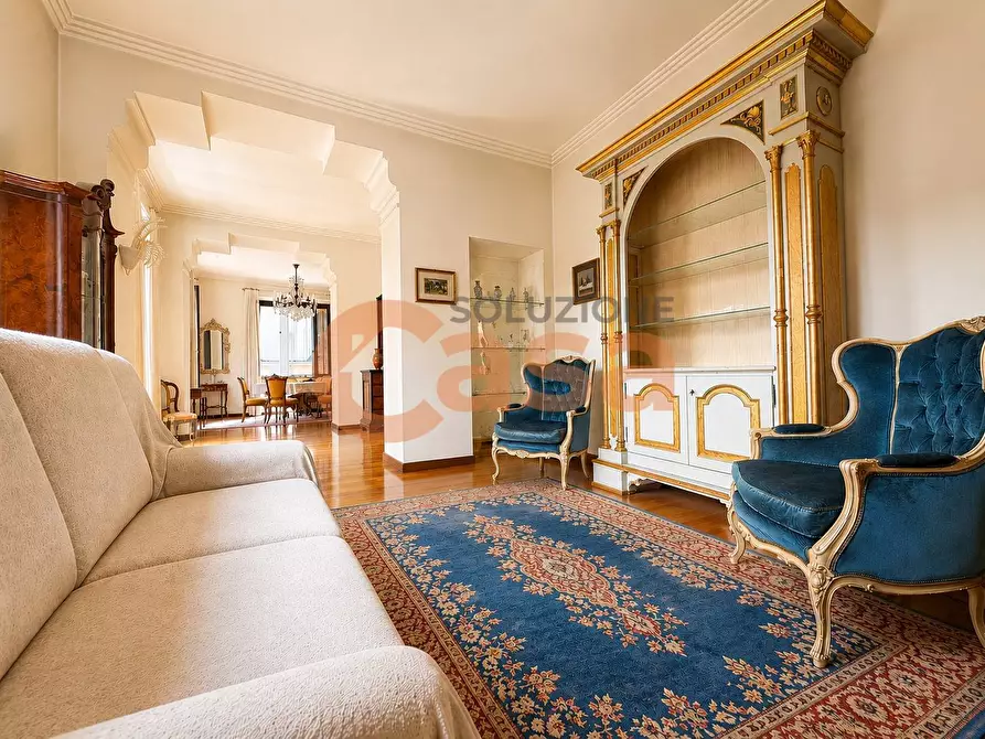 Immagine 1 di Palazzo in vendita  in Piazza Duomo a Piacenza