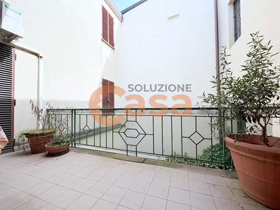 Immagine 12 di Palazzo in vendita  in Piazza Duomo a Piacenza