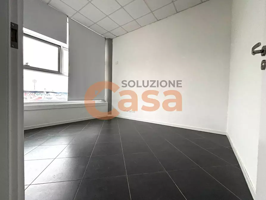 Immagine 10 di Ufficio in affitto  in Via Gorra a Piacenza