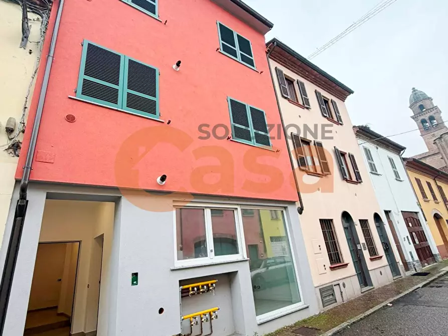 Immagine 2 di Palazzo in vendita  in Via XX Settembre a Cortemaggiore