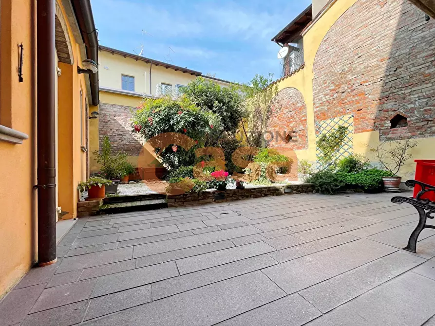 Immagine 2 di Villa in vendita  in Vicolo San Paolo a Piacenza