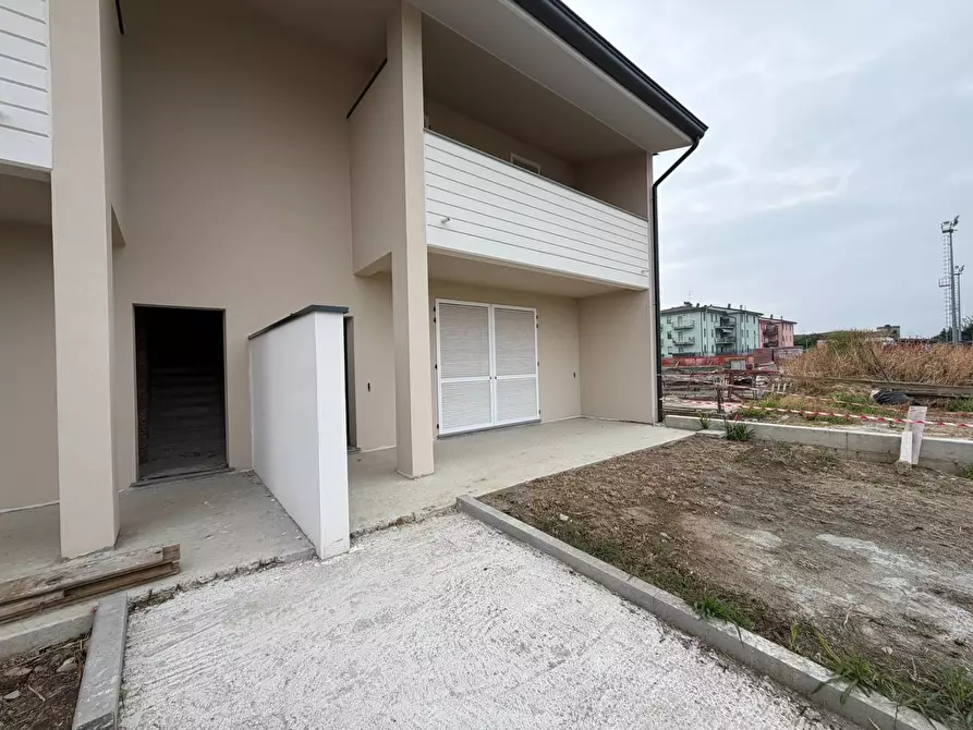 Immagine 3 di Villa in vendita  a Gossolengo