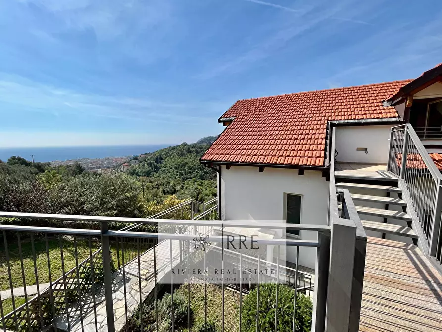 Immagine 12 di Attico in vendita  in via Valbona a Alassio