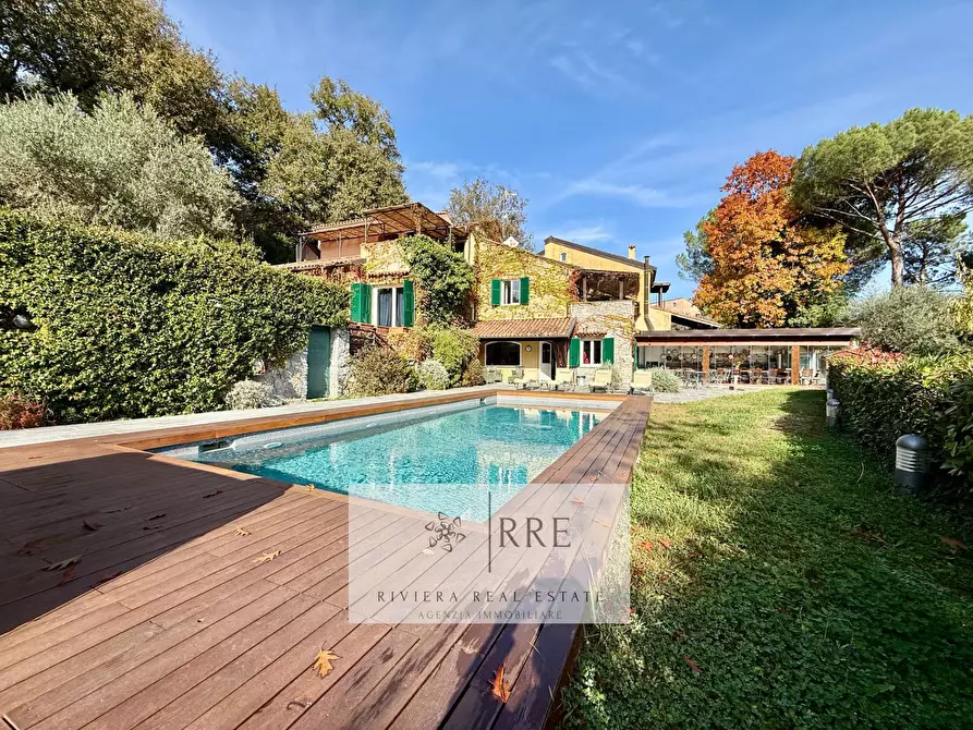 Immagine 21 di Villa in vendita  in dentro il Golf Club a Casanova Lerrone