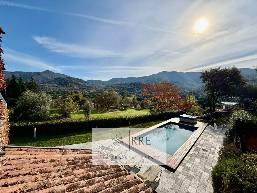 Immagine 48 di Villa in vendita  in dentro il Golf Club a Casanova Lerrone