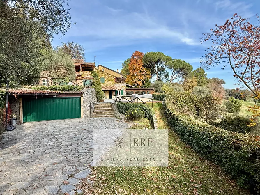 Immagine 56 di Villa in vendita  in dentro il Golf Club a Casanova Lerrone