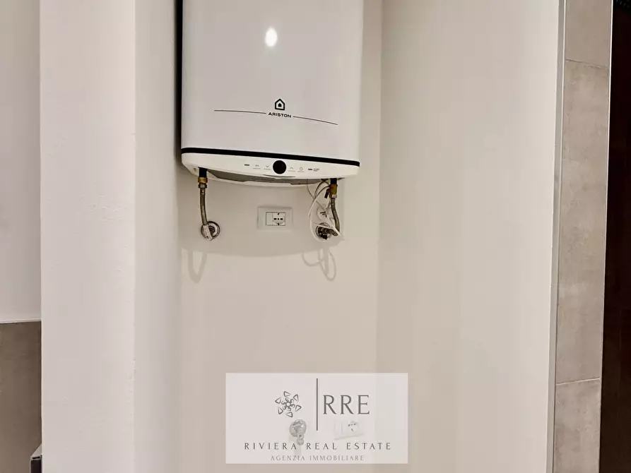 Immagine 19 di Appartamento in vendita  in via Aurelia a Loano