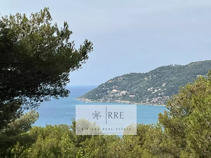 Immagine 2 di Casa semindipendente in vendita  in viale Piemonte a Andora