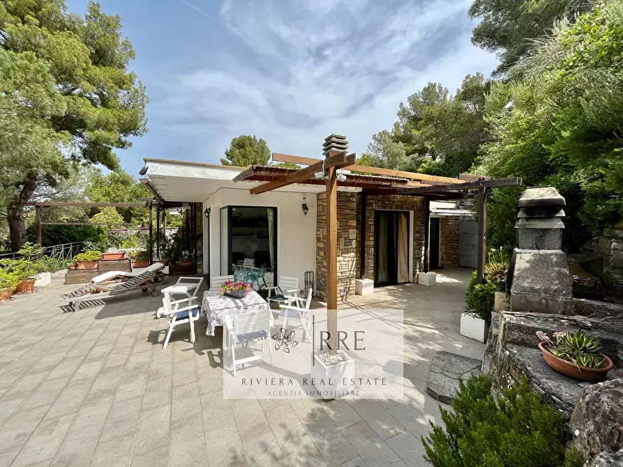 Immagine 6 di Casa semindipendente in vendita  in viale Piemonte a Andora