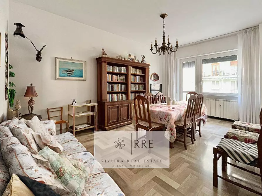 Immagine 1 di Appartamento in vendita  in Via Giacomo Puccini a Albenga