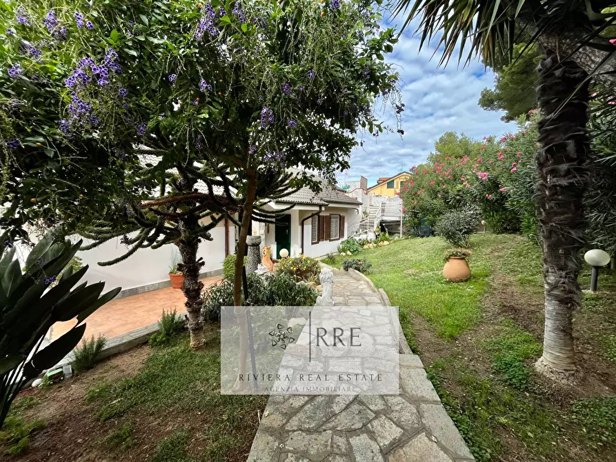 Immagine 26 di Villa in vendita  in San Damiano a Andora