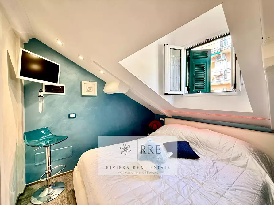 Immagine 17 di Appartamento in vendita  in via Garibaldi a Loano