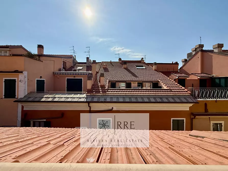 Immagine 25 di Appartamento in vendita  in via Garibaldi a Loano