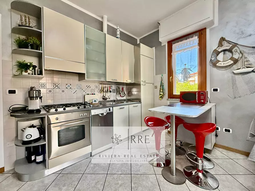 Immagine 8 di Appartamento in vendita  in via Aurelia a Loano