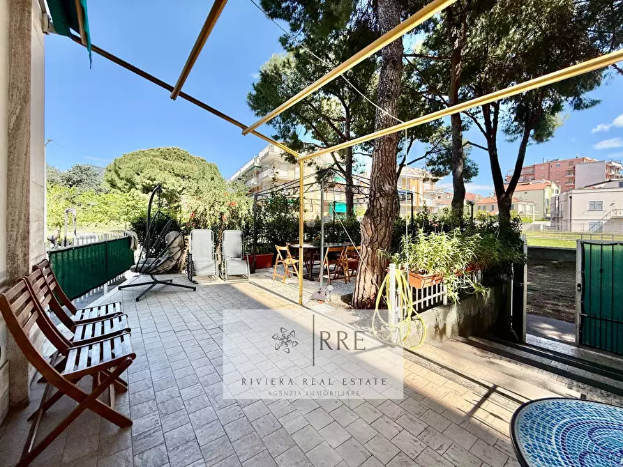 Immagine 12 di Appartamento in vendita  in via Aurelia a Loano