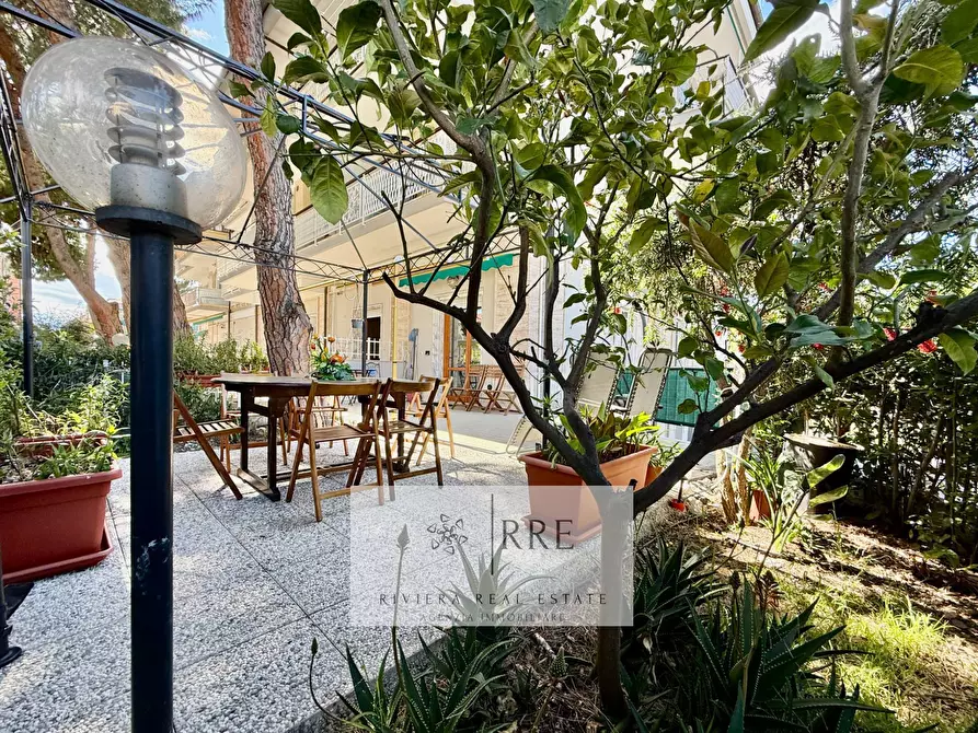 Immagine 13 di Appartamento in vendita  in via Aurelia a Loano