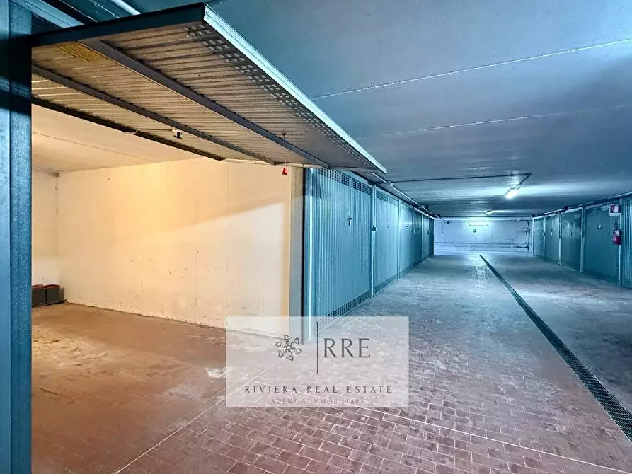 Immagine 29 di Appartamento in vendita  in via Aurelia a Loano