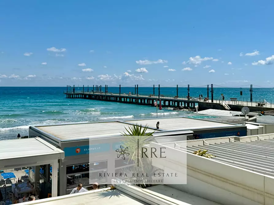 Immagine 3 di Appartamento in vendita  in passeggiata Grollero a Alassio