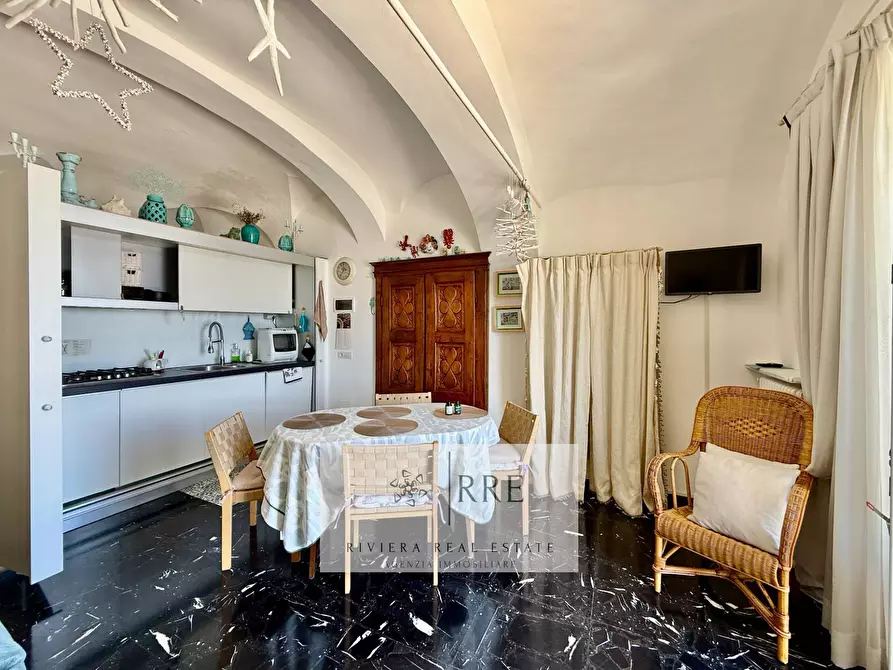 Immagine 13 di Appartamento in vendita  in passeggiata Grollero a Alassio