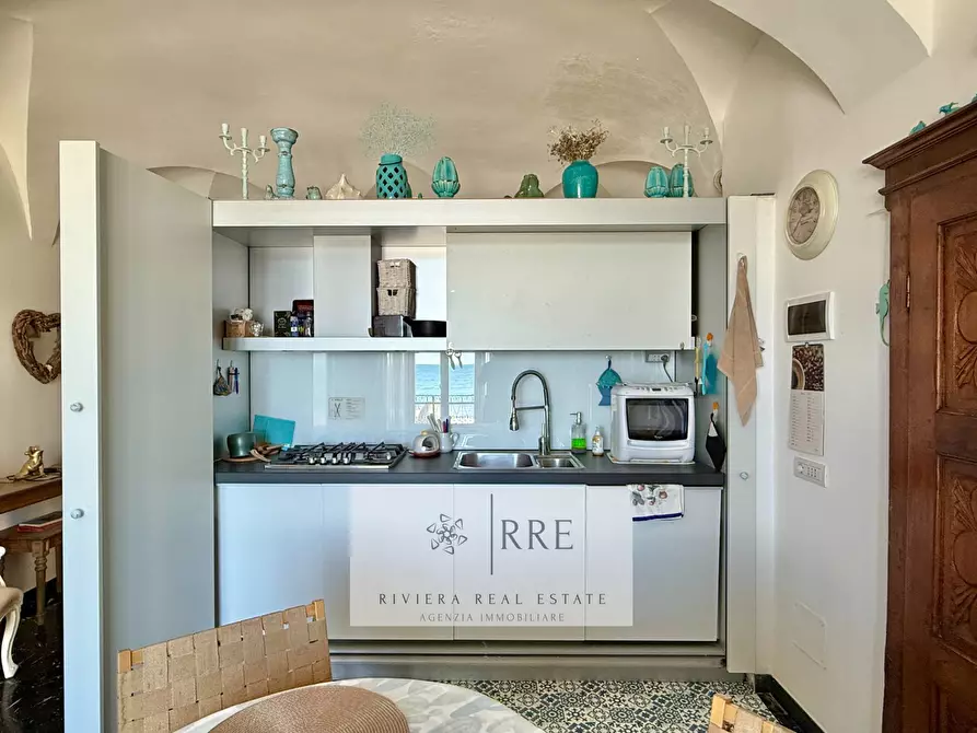 Immagine 17 di Appartamento in vendita  in passeggiata Grollero a Alassio