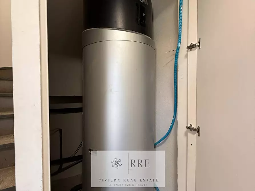 Immagine 13 di Appartamento in vendita  in via Mantova a Loano