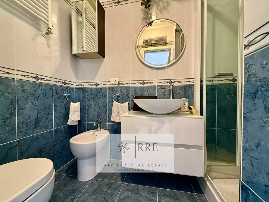 Immagine 19 di Appartamento in vendita  in via Bavera a Alassio