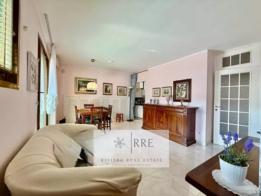 Immagine 8 di Appartamento in vendita  in via Bavera a Alassio