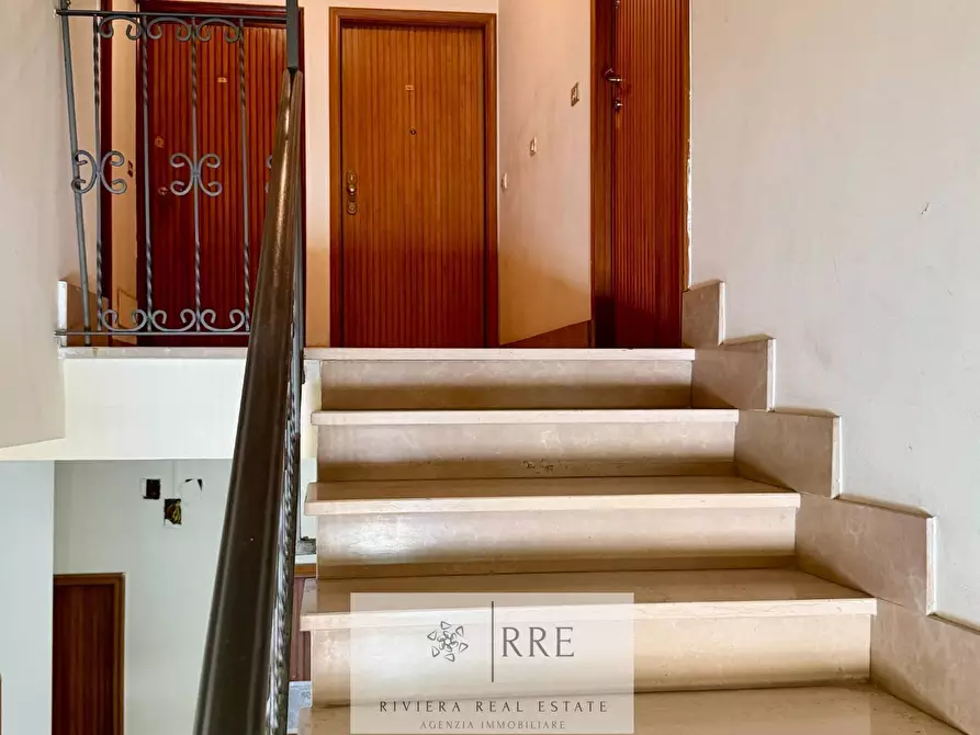 Immagine 21 di Appartamento in vendita  in via Bavera a Alassio