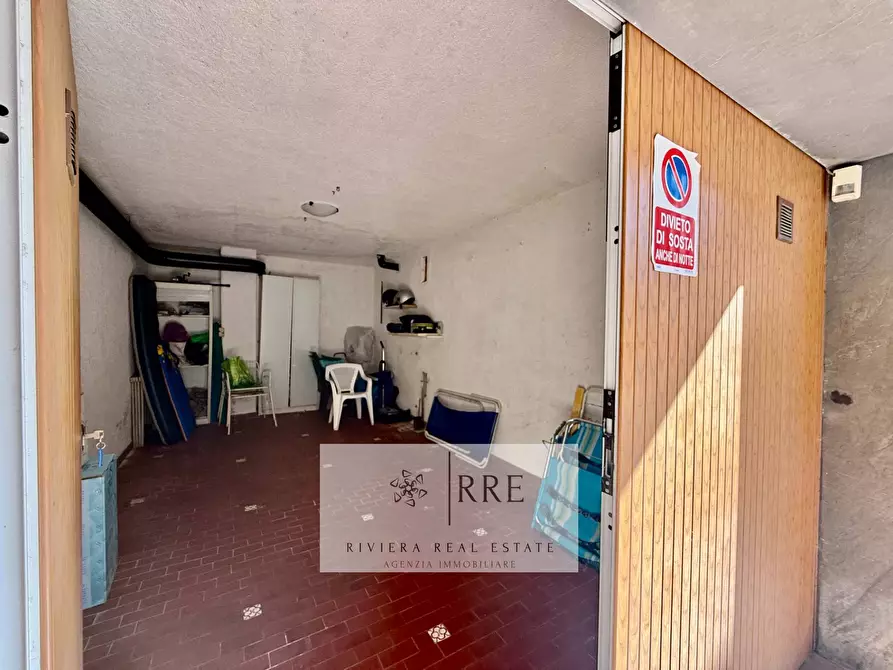 Immagine 22 di Appartamento in vendita  in via Bavera a Alassio