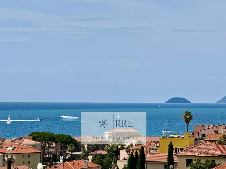 Immagine 10 di Villa in vendita  in Villaggio del Sole a Borgio Verezzi