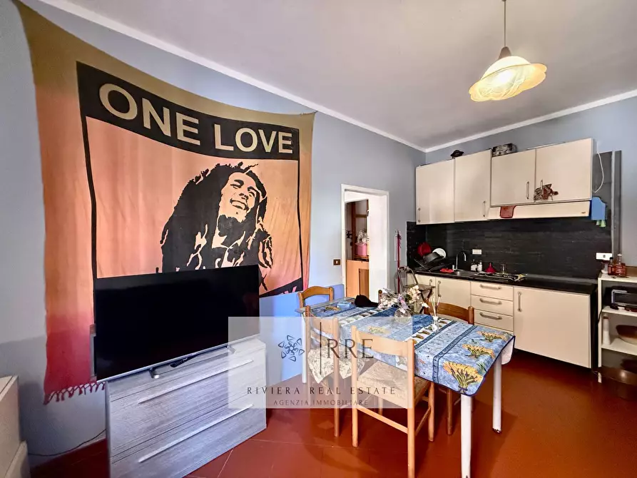 Immagine 2 di Appartamento in vendita  in via Accame a Giustenice