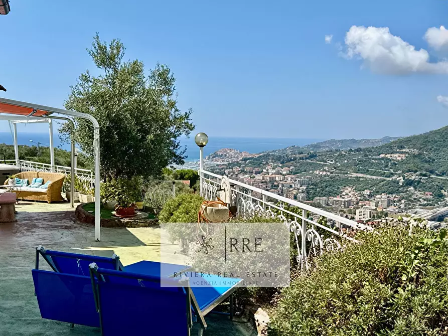 Immagine 33 di Villa in vendita  in alle Cascine a Imperia