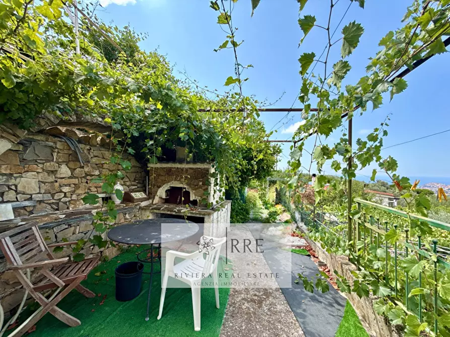 Immagine 37 di Villa in vendita  in alle Cascine a Imperia