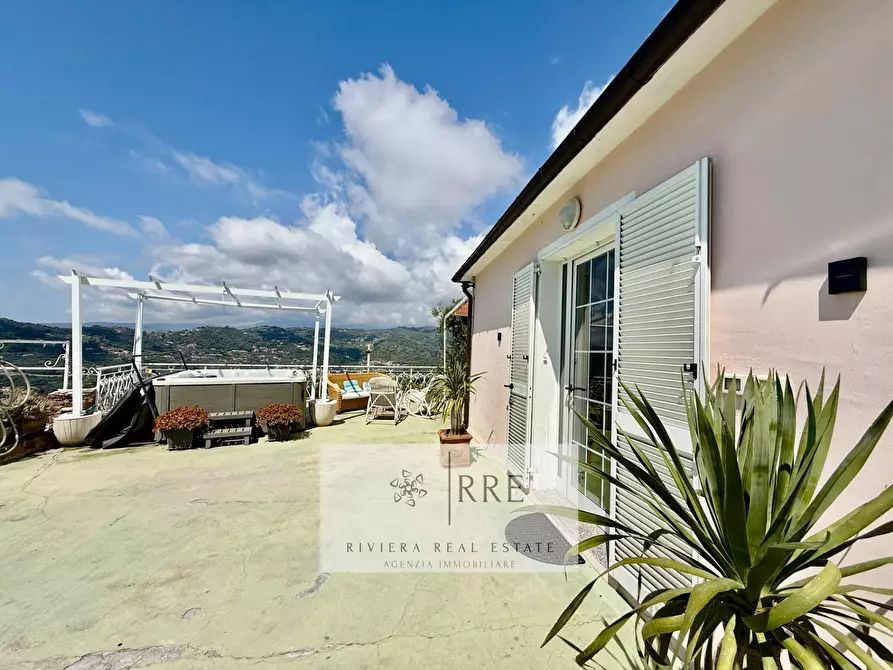 Immagine 40 di Villa in vendita  in alle Cascine a Imperia