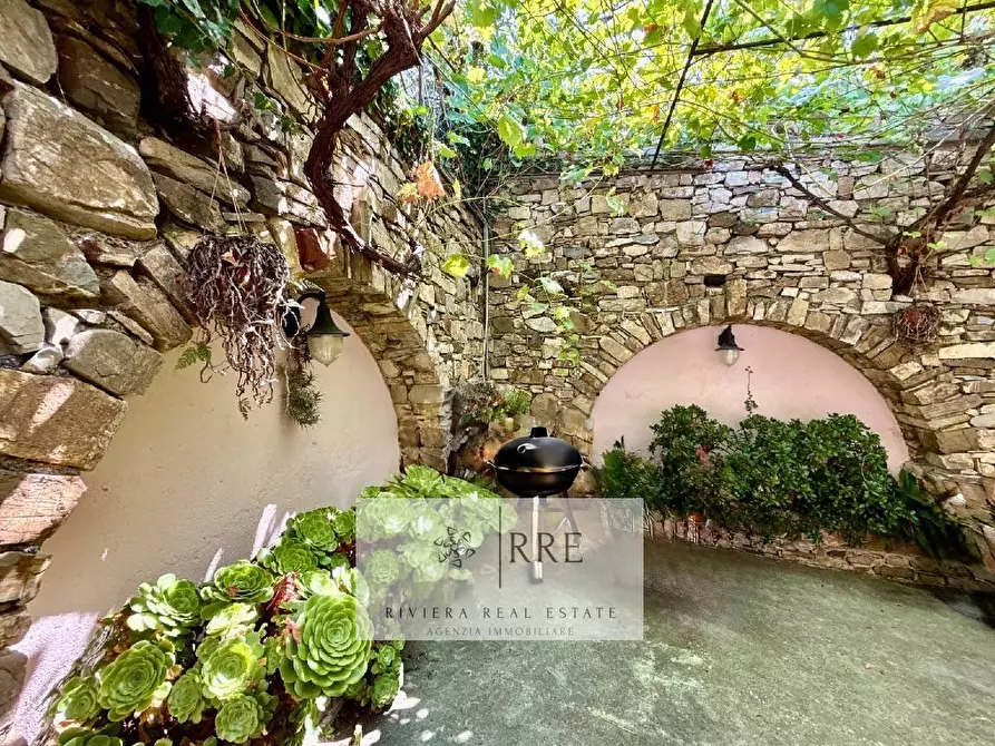 Immagine 11 di Villa in vendita  in alle Cascine a Imperia