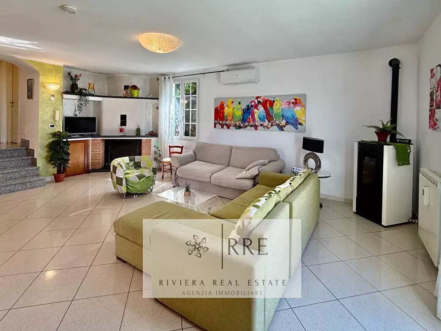 Immagine 14 di Villa in vendita  in alle Cascine a Imperia