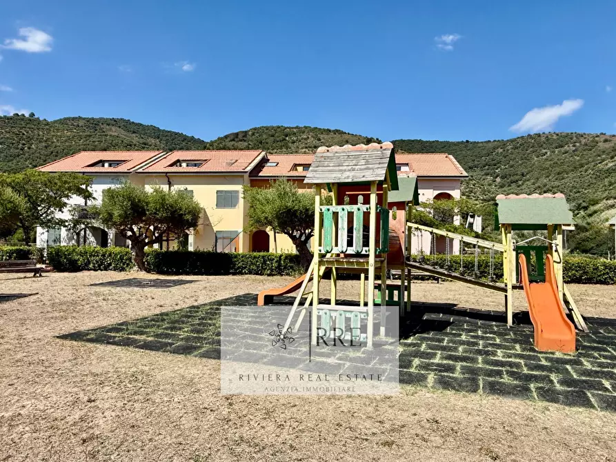 Immagine 3 di Appartamento in vendita  in Castellaro Golf Resort a Castellaro