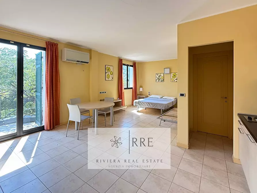 Immagine 15 di Appartamento in vendita  in Castellaro Golf Resort a Castellaro