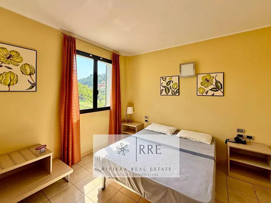 Immagine 16 di Appartamento in vendita  in Castellaro Golf Resort a Castellaro